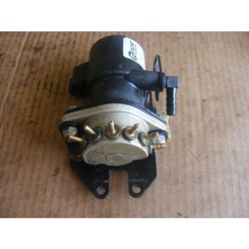 Johnson Evinrude 200-225-250 HP Oil Injector &amp; Manifold 5000527