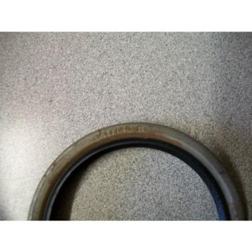 NOS National 411143R Oil Seal (Fuller 10506, SKF 26110, International 440324C91)