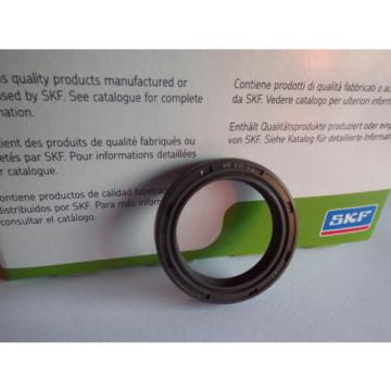 Oil Seal SKF 30x40x7mm Double Lip R23/TC