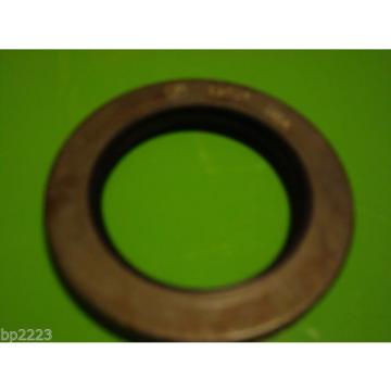 CR INDUSTRIES, SKF SHAFT OIL SEAL 19301, 2&#034; SHAFT, NEW