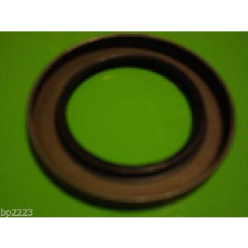 CR INDUSTRIES, SKF SHAFT OIL SEAL 19301, 2&#034; SHAFT, NEW