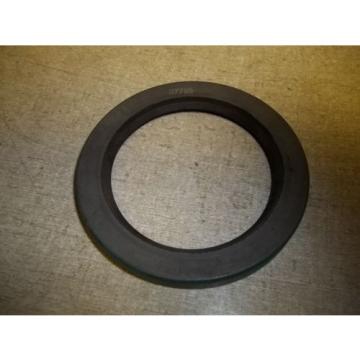 NEW Chicago Rawhide CR SKF Oil Seal 27755, No Box *FREE SHIPPING*