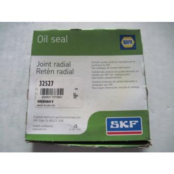 SKF / NAPA 32527 Rear Wheel Hub Oil Seal