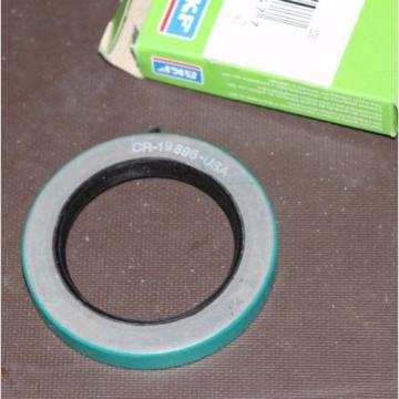 NEW SKF 19896 OIL SEAL  2&#034; X 2.875&#034; X .375&#034;