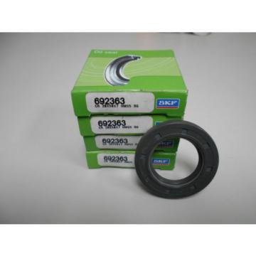 SKF Part # 692363  30 X 50 X 7  OIL SEAL   LOT OF 4