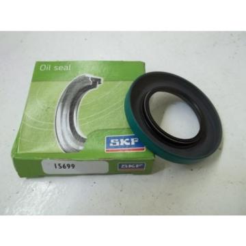 LOT OF 6 SKF 15699 OIL SEAL *NEW IN BOX*