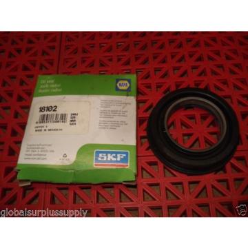 NAPA SKF 18102 Transfer Case Front Output Shaft Seal OIL SEAL NEW